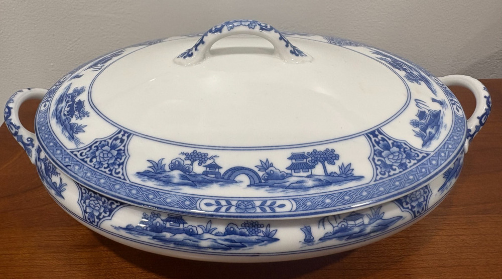 Royal Sometuke Nippon Oval Platter Blue Willow Pattern covered Serving Dish