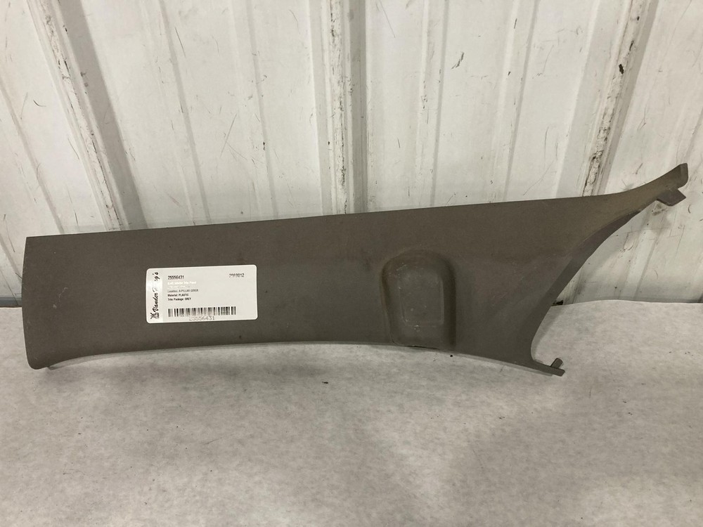 Peterbilt 579 PLASTIC Left/Driver A PILLER Trim/Panel | P/N S6015190000