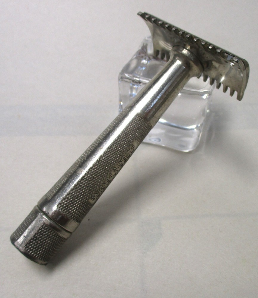 VINTAGE HEPPENSTALL? DOUBLE EDGE RAZOR