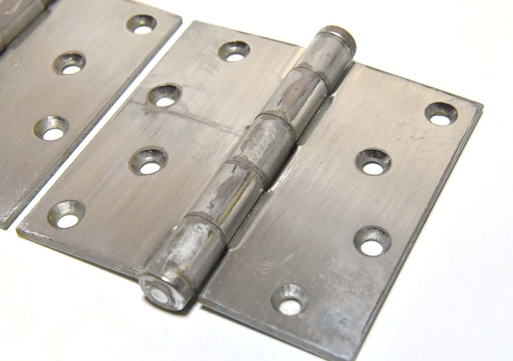 2 METAL HINGES 4 X 4