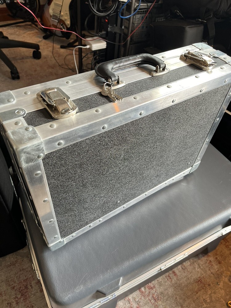 Suction Mount Camera Support System - MICRODOLLY Hollywood