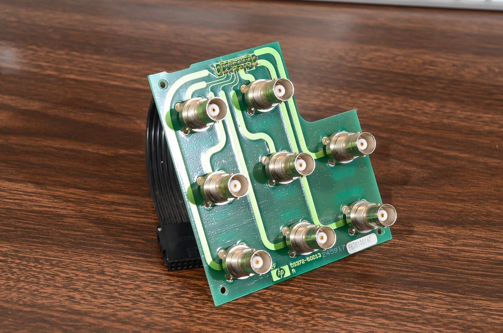 HP 5372A PARTS: REAR PANEL BNC REFERENCE OSCILATOR DISTRIBUTION PC BOARD