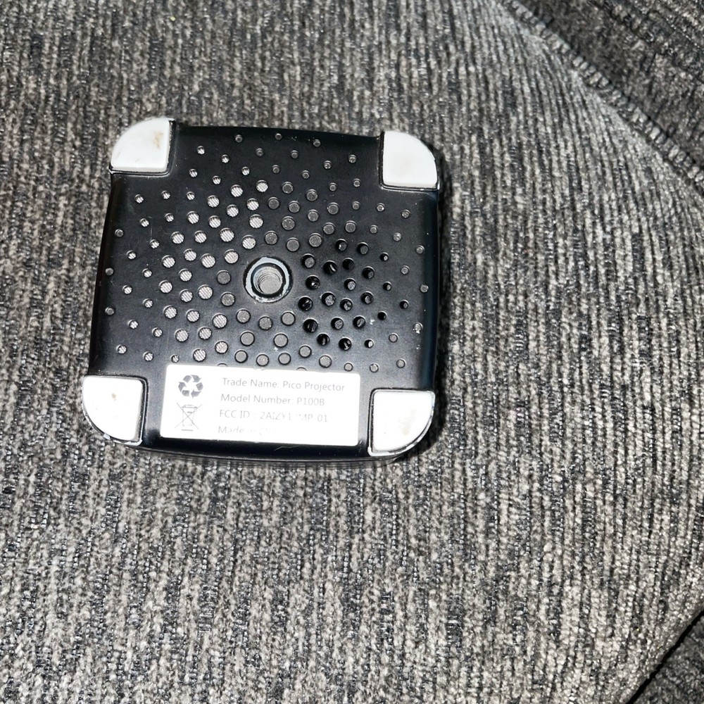 Atomicx P100B Projector Black