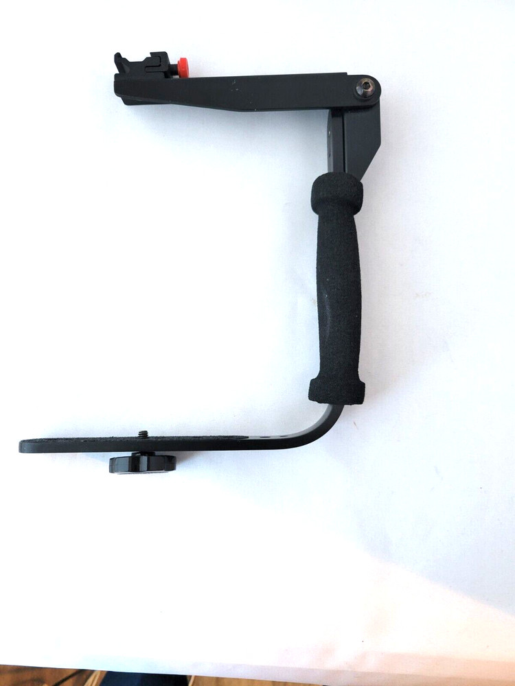 Universal QuickDraw Rotating Flash Bracket