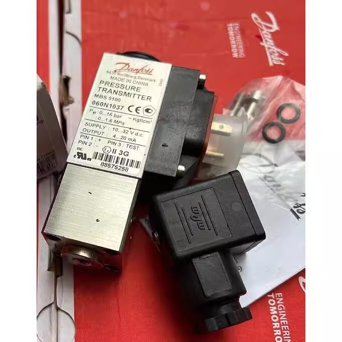 1pcs Danfoss MBS5100 060N1037 0-16bar Pressure Transmitter Sensor