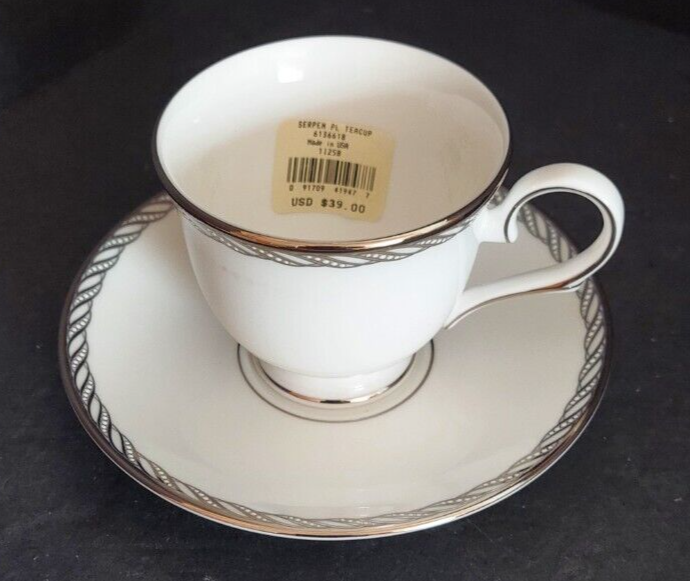 One Lenox Serpentine Platinum Bone China 5 Piece Place setting (8 available)