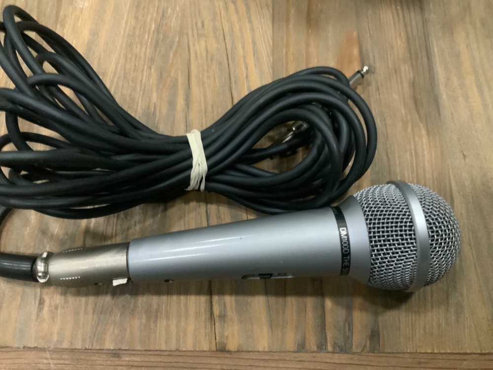 VINTAGE DM100D DYNAMIC MICROPHONE >> THE SINGING MACHINE