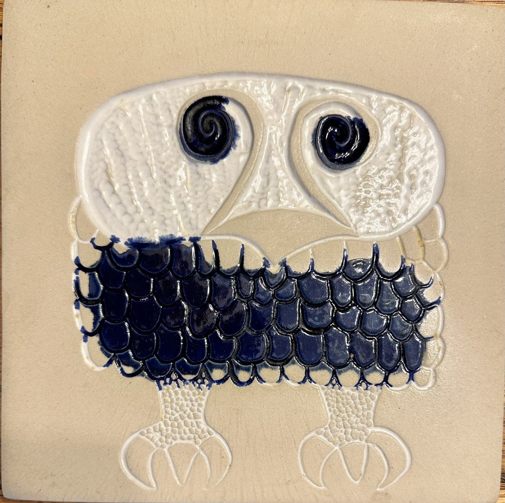 Bennington Vermont Potters Owl Tile #1536 Primitive Blue White Studio Pottery