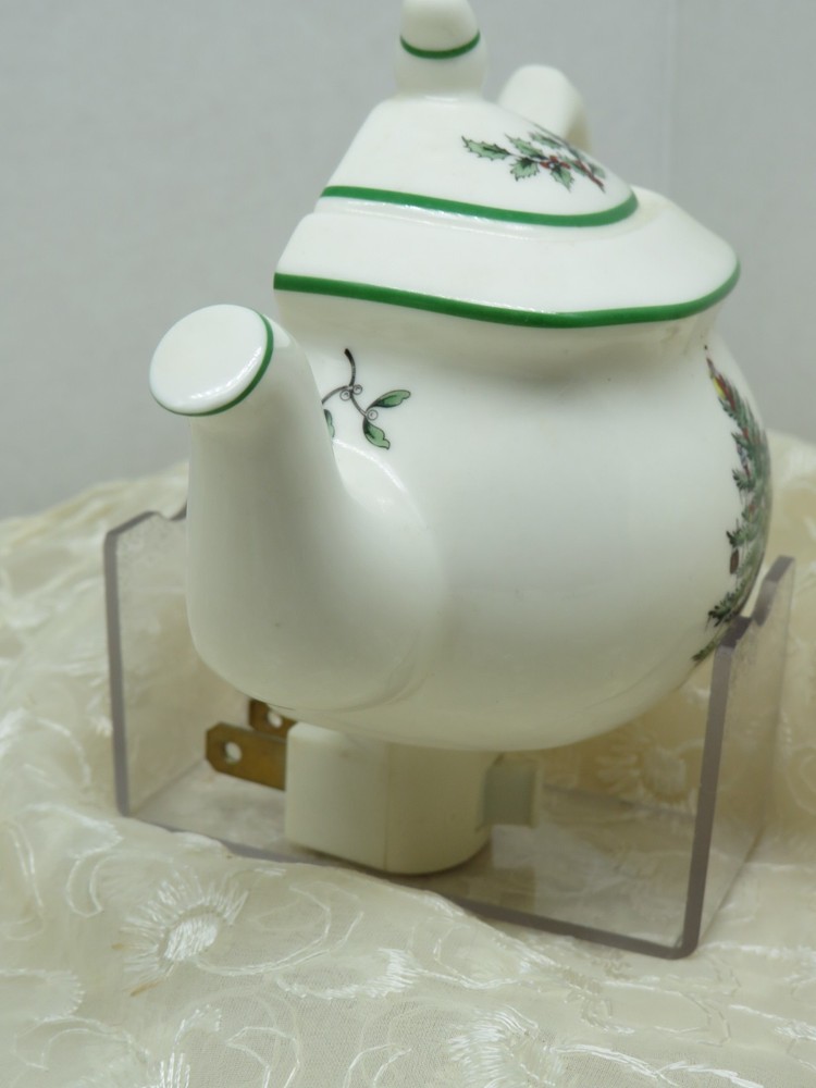 Vintage Spode S3324-A8 Christmas Tree Plug In Tea Pot Nightlight Night Light
