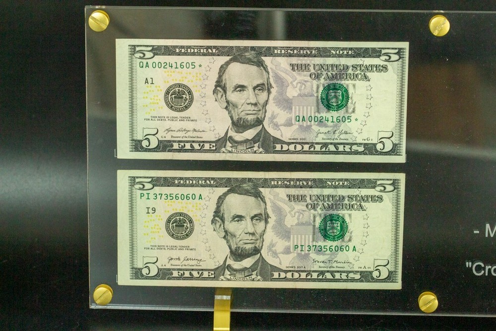 RARE $5 Error Pair – 2017A + 2021 * Low Run Star Note – Matching Misaligned