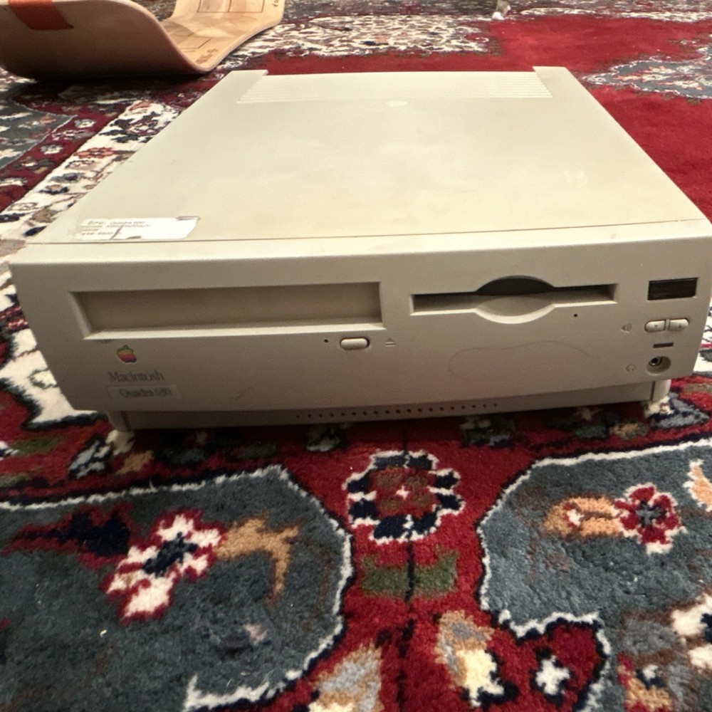 Apple Macintosh Quadra 630 computer AS-IS