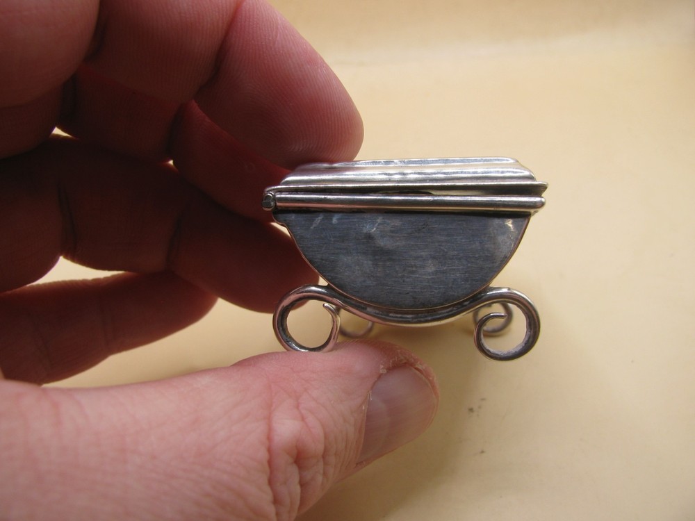 Antique Sterling Silver Table Top Stamp Box - 37.5gms
