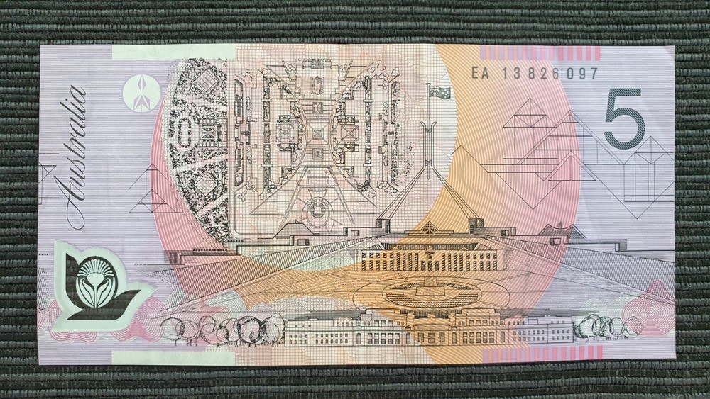 AUSTRALIA $5 2013 LAST PREFIX Banknote EA13 826097