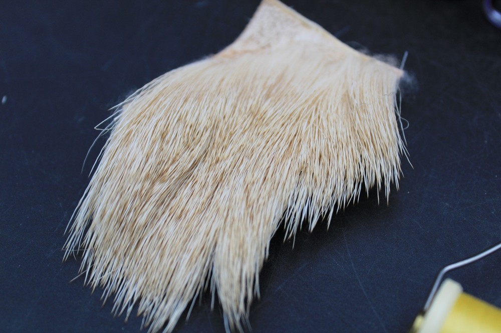 Fly Tying Kit with Tools, Materials in a Bag, Vise, Thread