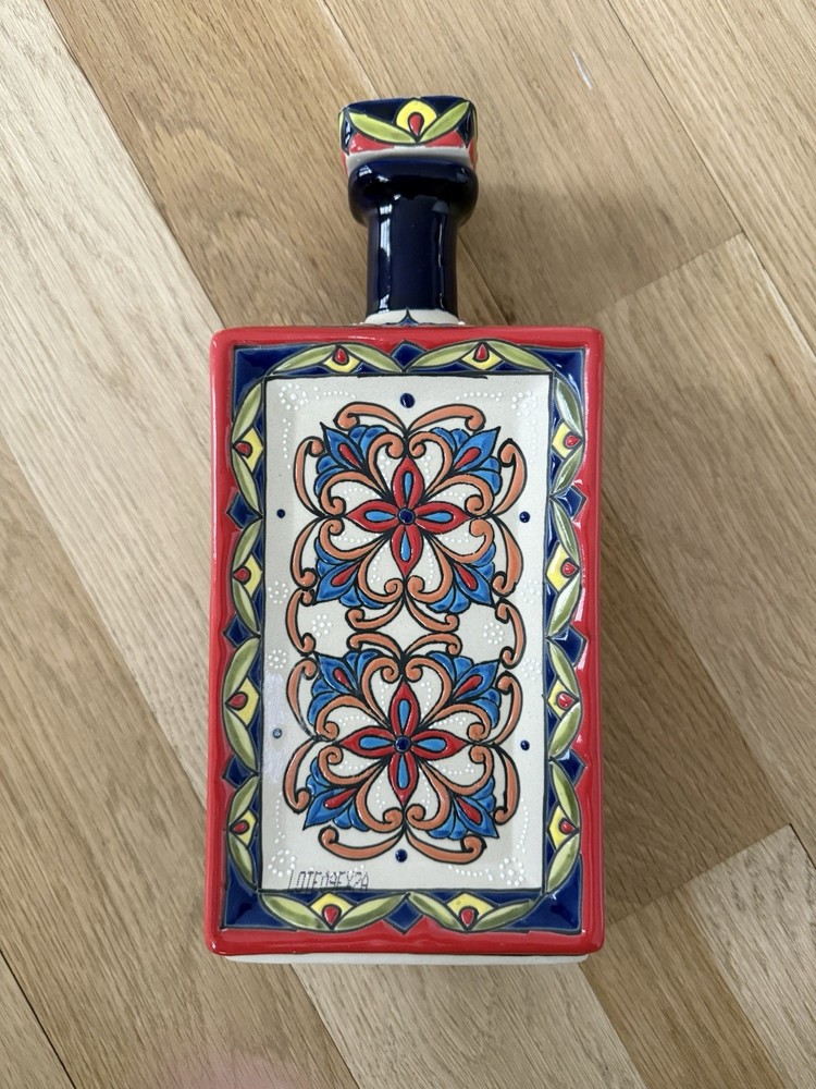 Dos Artes Extra Anejo EMPTY Bottle