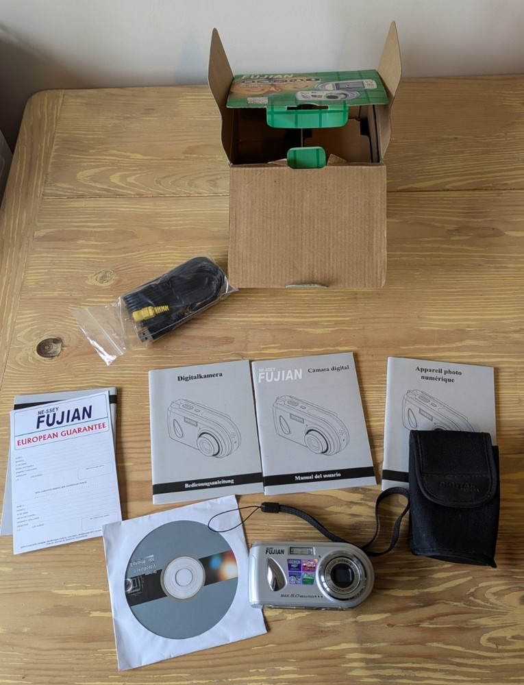 Ne-ssey Fujian 5 in 1 Digital Camera Boxed Unused