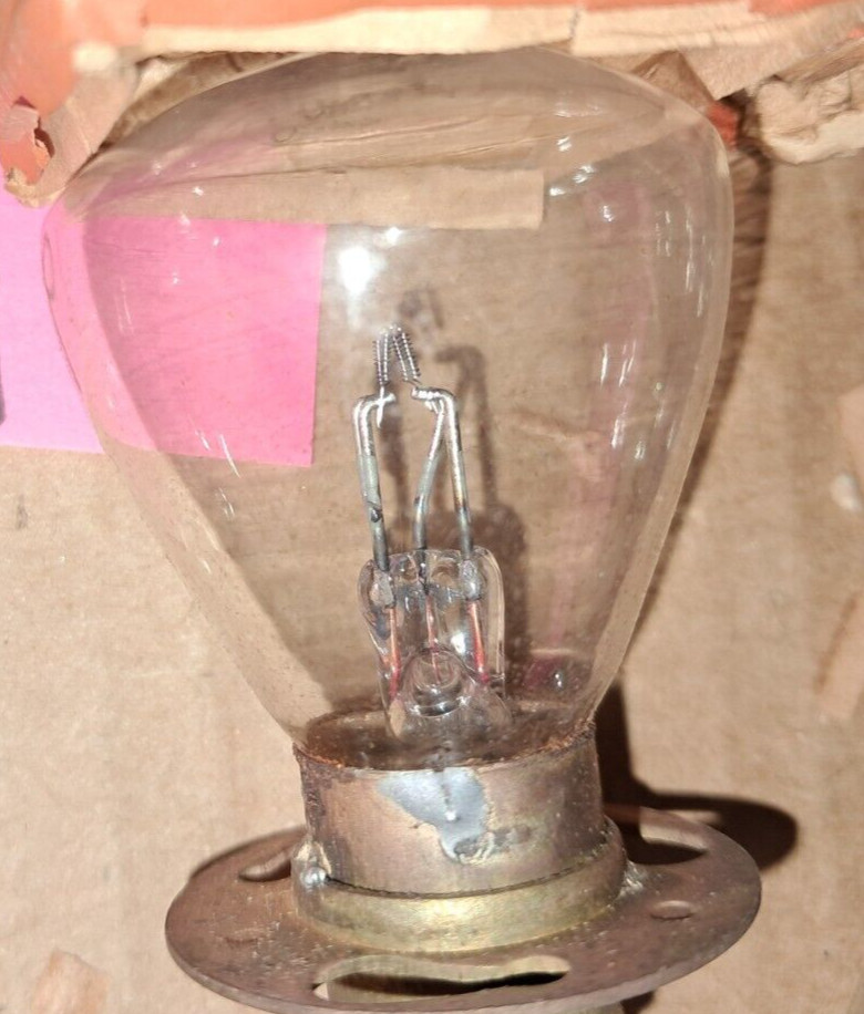 6 Volt Auto Lightbulb #2220 21-21CP DC-2 Replacement Bulb Headlight