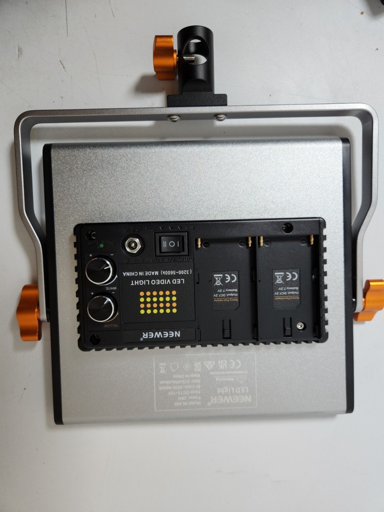 NEEWER NL480 LED Light
