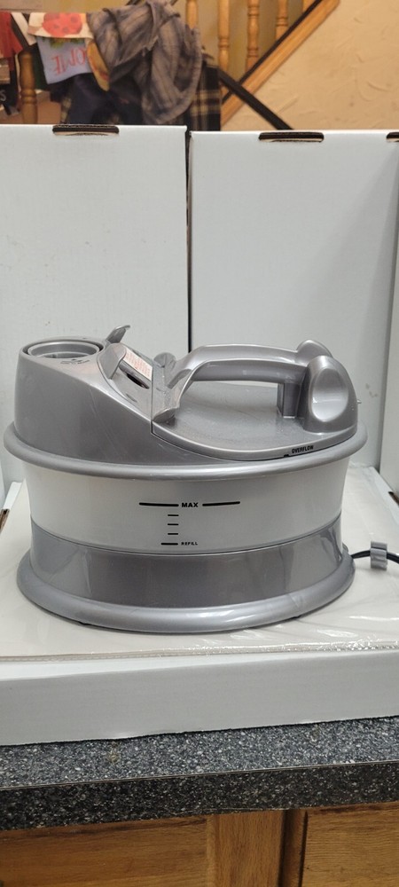 Conair compact fabric steamer (IN BOX. WORKS!)