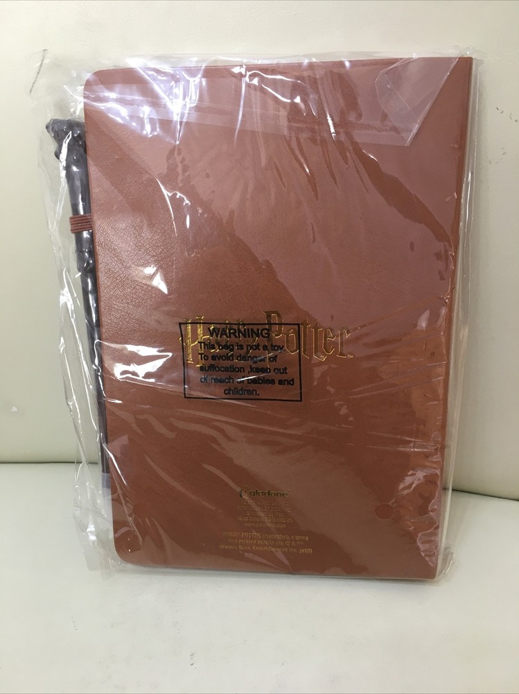 Harry Potter Notebook and Wand set