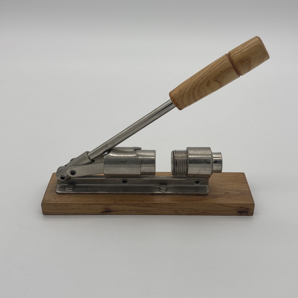 Heavy Duty Nut Cracker Easy Manual Pecan Nutcracker Walnut Sheller