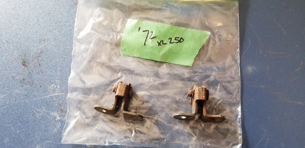 '72 Xl250 Seat Mounts