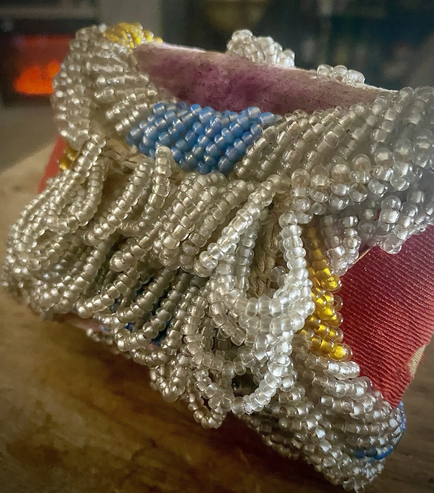 ANTIQUE Native American BEADED POUCH