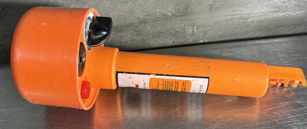 SALISBURY Model WHSCO 4244 Audio Visual AC VOLTAGE DETECTOR. Our #9