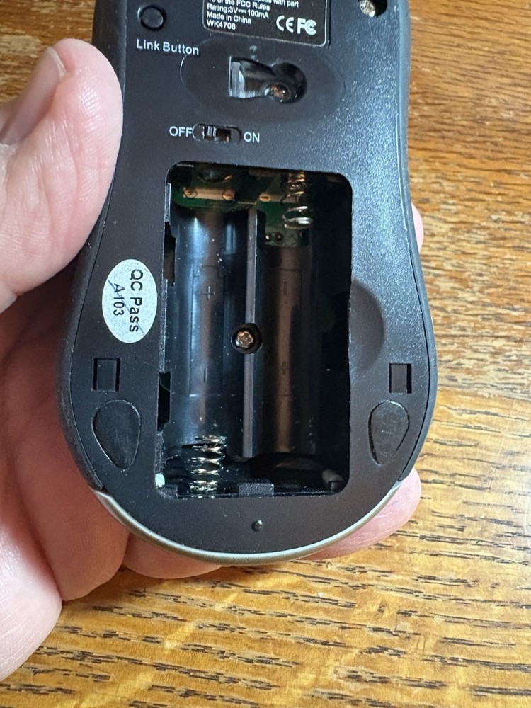 Genuine GE (97990) Wireless Optical Mouse