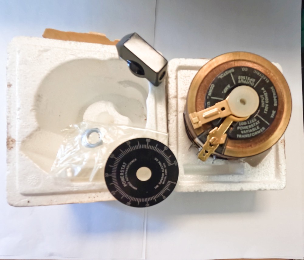 Superior Electric Transformer Variable 10B-1168