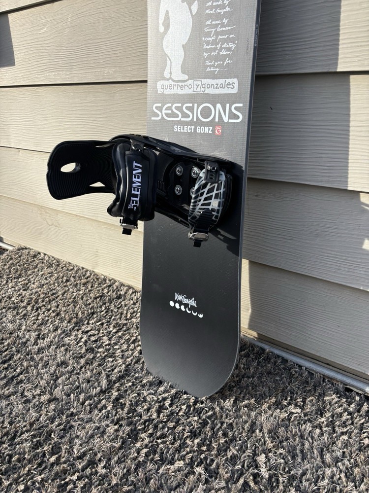 Sessions Gonzales 148cm or 151cm Snowboard w/5th Element Medium Bindings