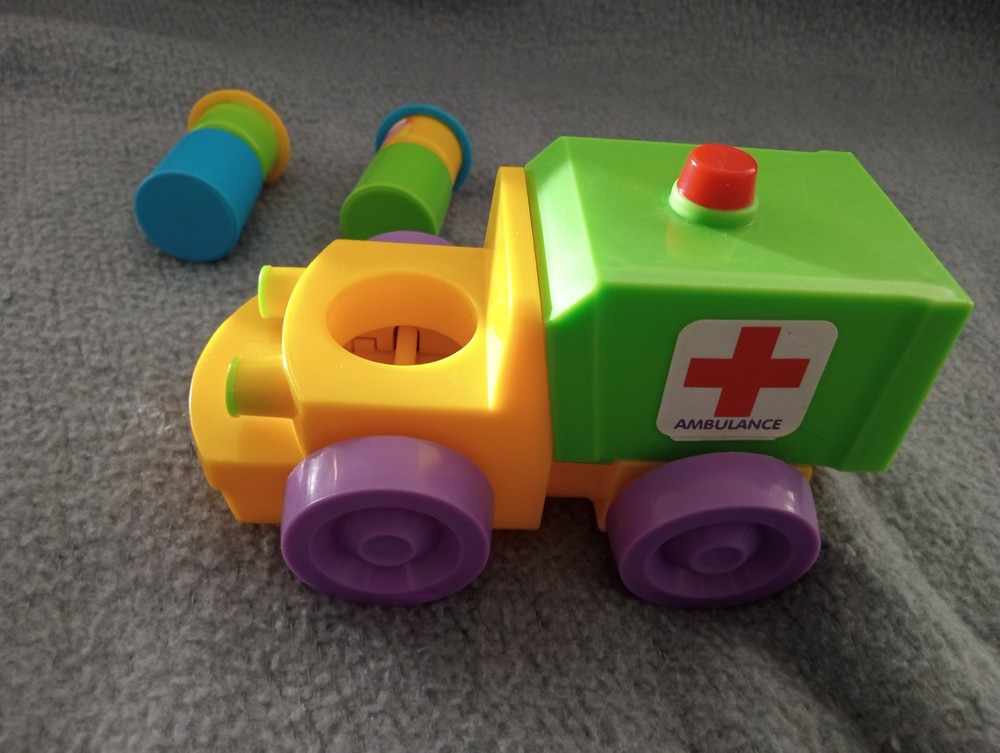 Fun Time emergency vehicle with 2 figures