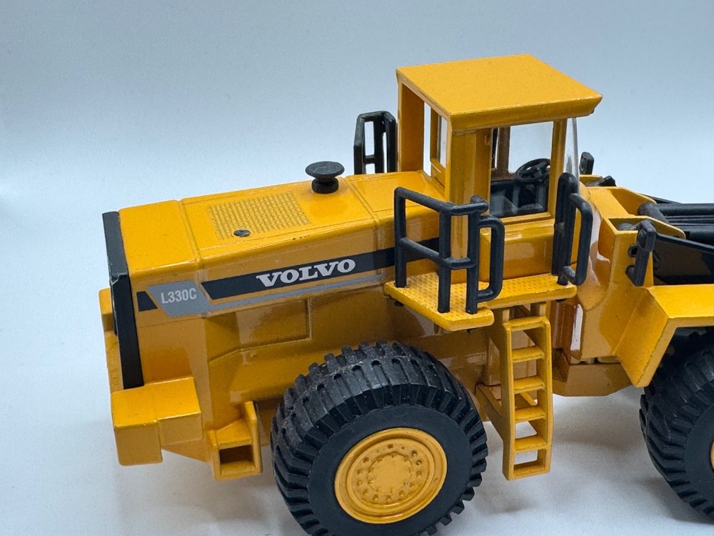 JOAL COMPACT VOLVO BM L330C BTP LOADER 1:50 CONSTRUCTION