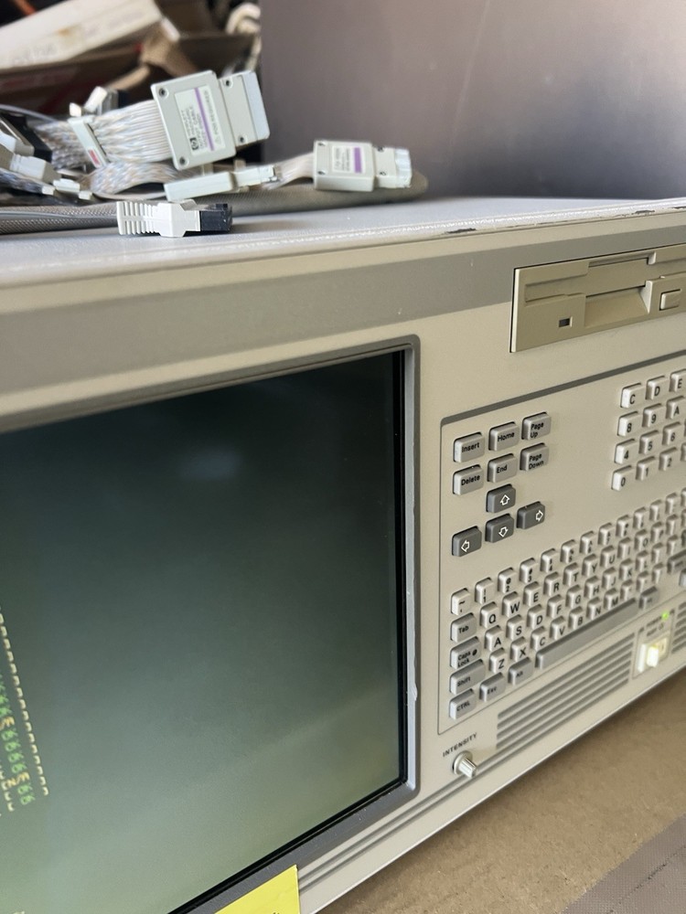 Agilen 16702A Logic Analysis system