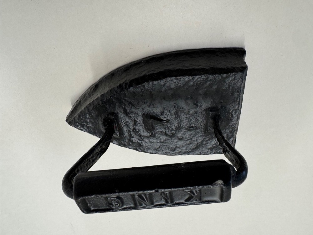 King Cast Iron Sad Iron 7 Vintage Antique