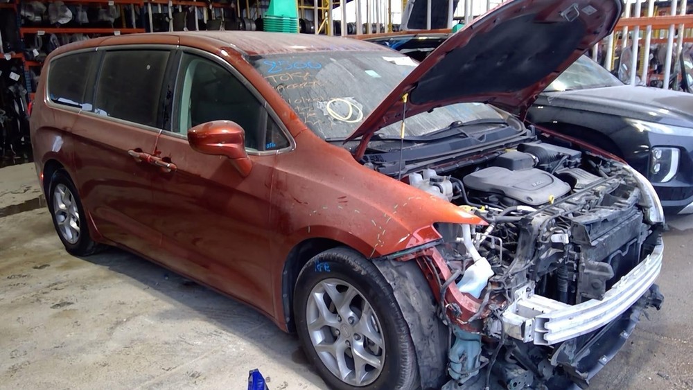 Used Floor Jack fits: 2018 Chrysler Pacifica Grade A