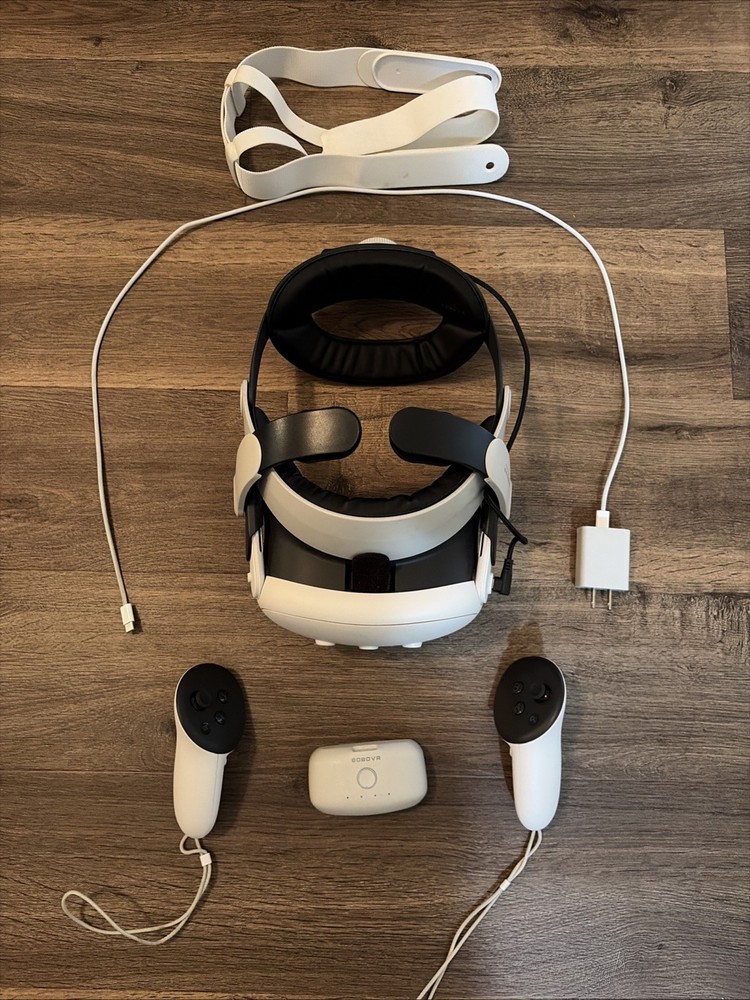 Meta Quest 3 + Bobo Vr B2 Head Strap/battery Pack & Original Head strap.