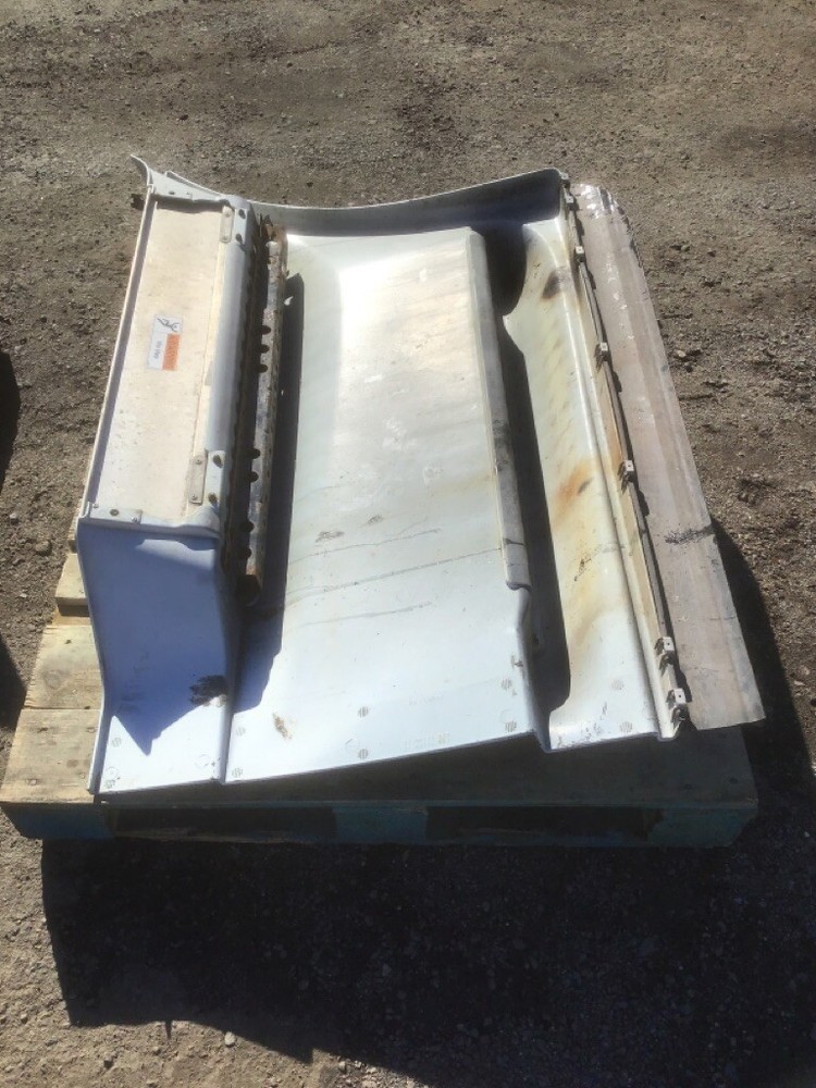 FREIGHTLINER CASCADIA Skirt