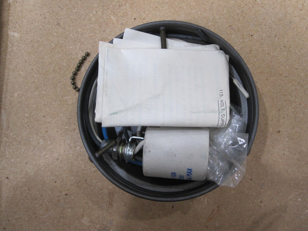 Hunter 3-Way Dimming Ceiling Fan Light Adapter Iron Finish 26617