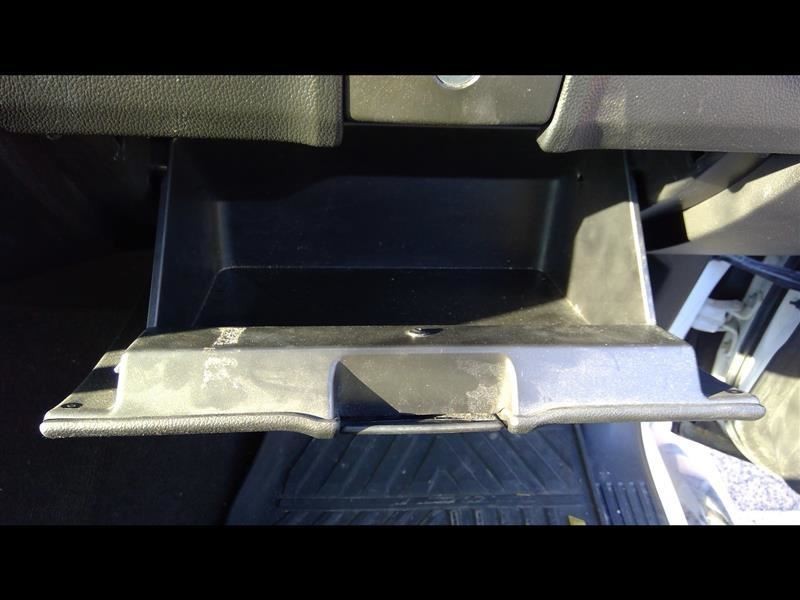 SILVRDO15 2017 Glove Box 18748