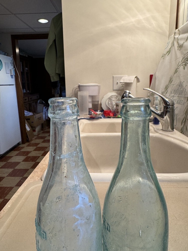 2 Diff Color Fred Bauernschmidt American Brewery Baltimore MD Beer Bottles 1915