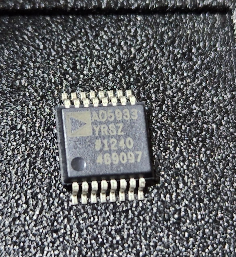 Analog Devices AD5933  Impedance Converter Network Analyzer AD5933YRSZ