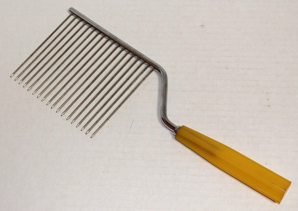 Vintage Angel Food Slicer Yellow Bakelite Handle