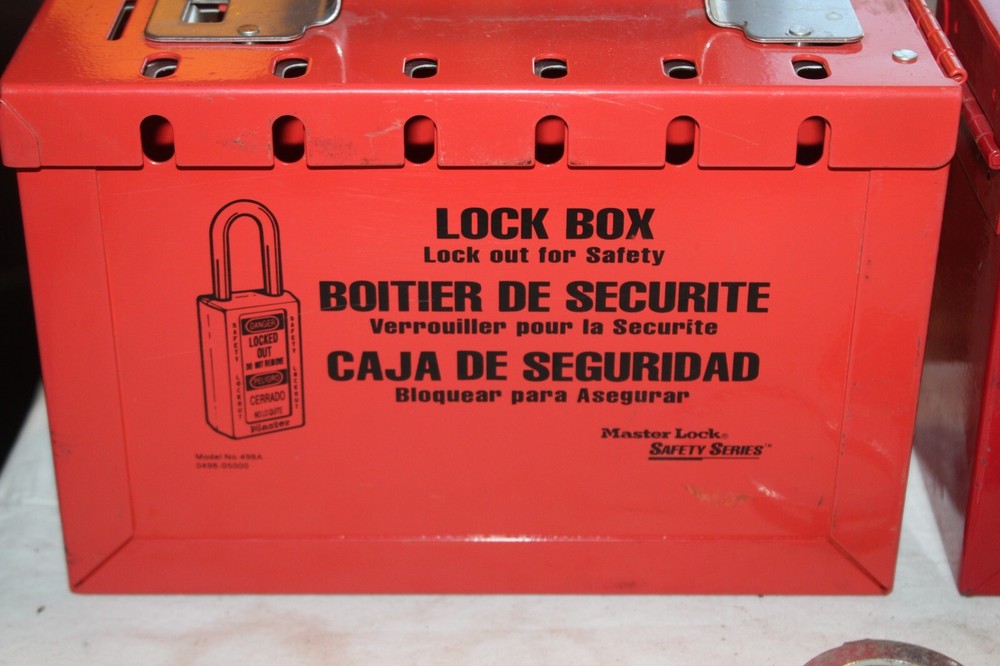 2 Master Lock Portable Group Lock Boxes 498A w/Tool