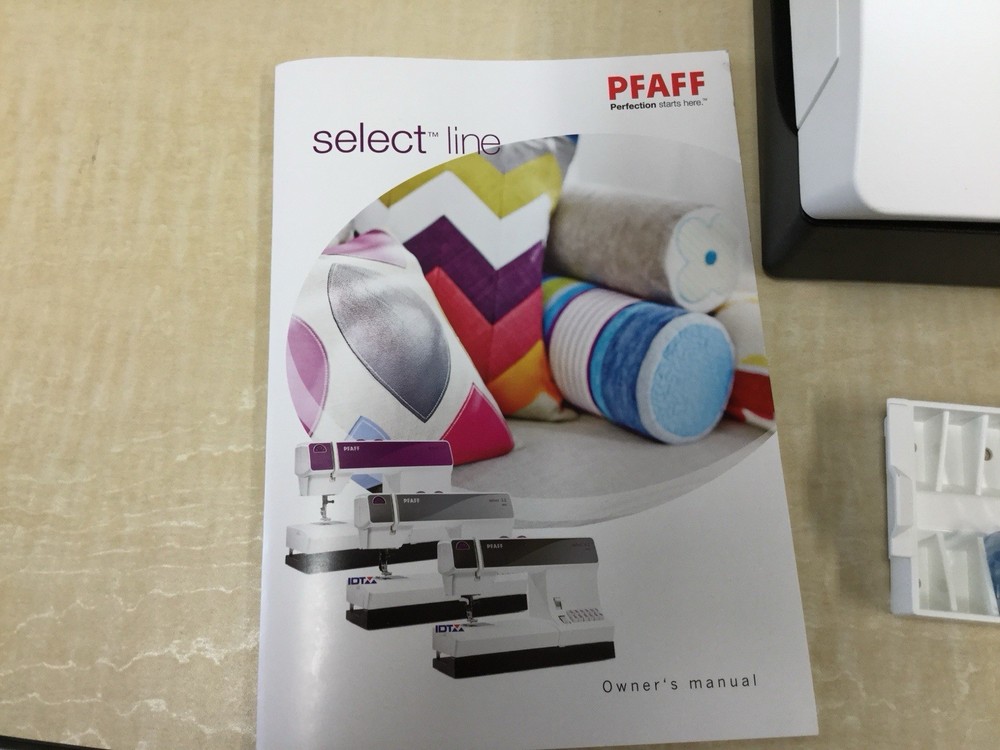 Pfaff Select 4.2 Sewing Machine with IDT