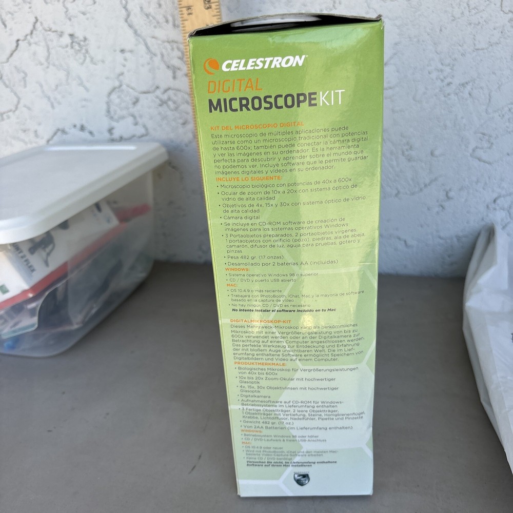 Celestron Digital Microscope Kit - 40X to 600X Magnification. Nos a143