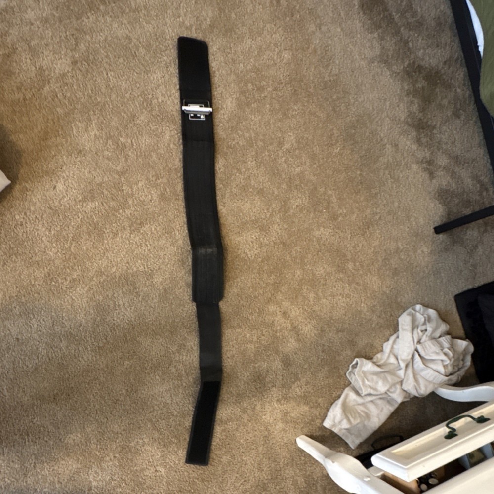 Element 26 Nylon Powerlifting Belt Black Medium Hook and Loop Fastener