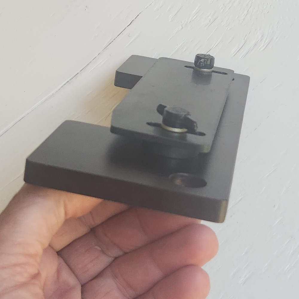 Unison Dedtru Throughfeed Assembly