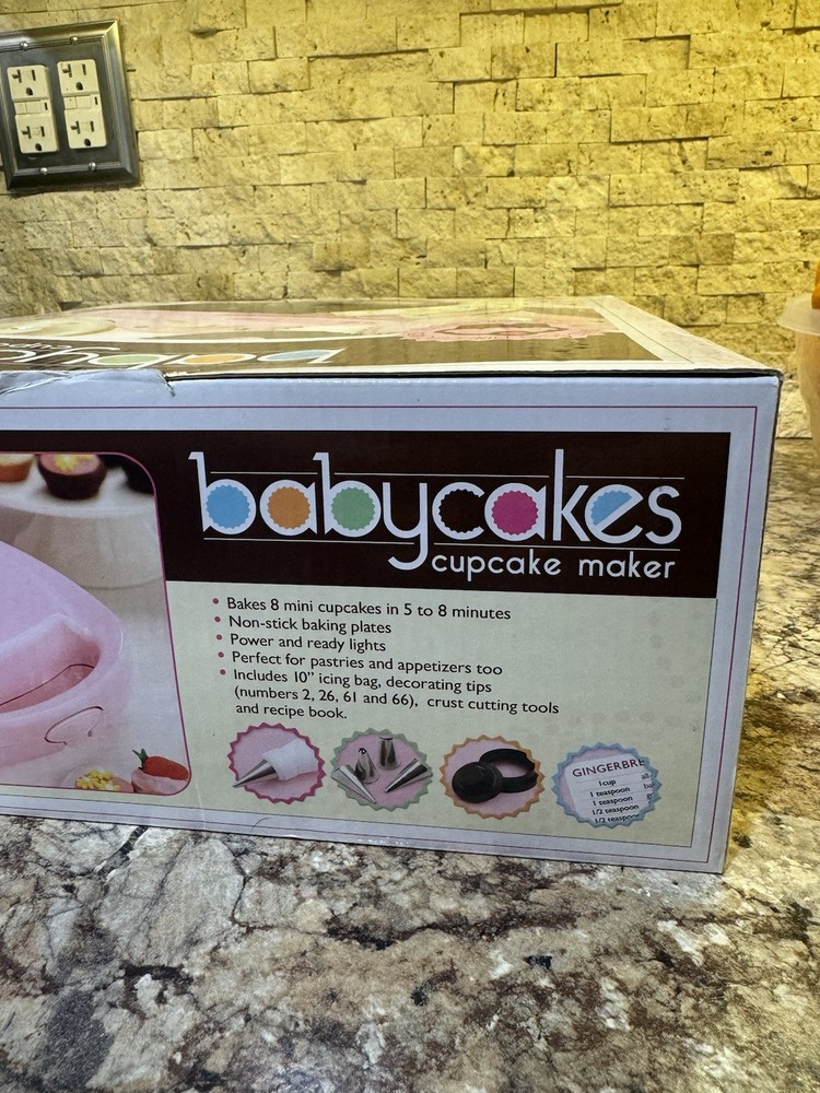 Babycakes Non Stick Mini Cupcake & Pie Maker - New!