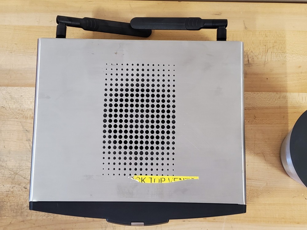 Barco ClickShare CSC-1 Base Unit Wireless Presentation System w/ 4 Buttons